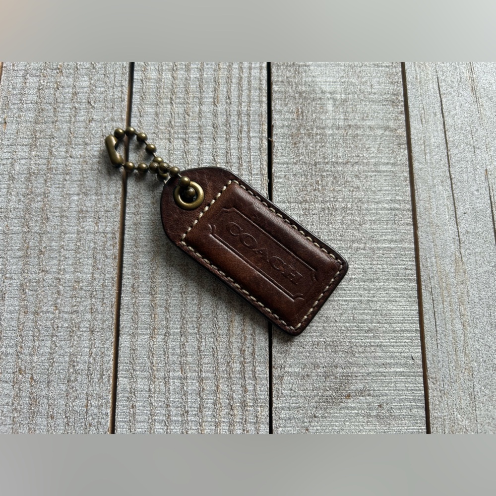 Coach 2.5” Hand Tag Set - Picture 2 of 5